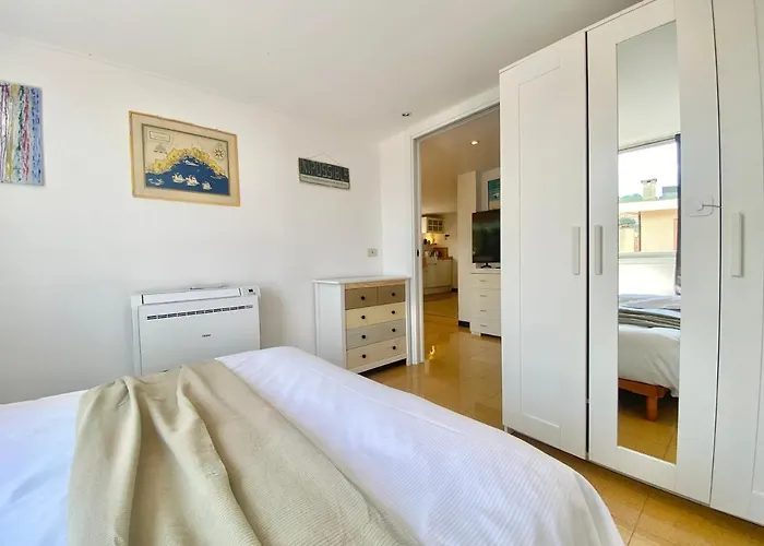 Casaviva - With Terrace And Parking In Apartment Rapallo